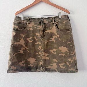 Grace & Lace Camo Stretchy Mini Skirt Sz XL